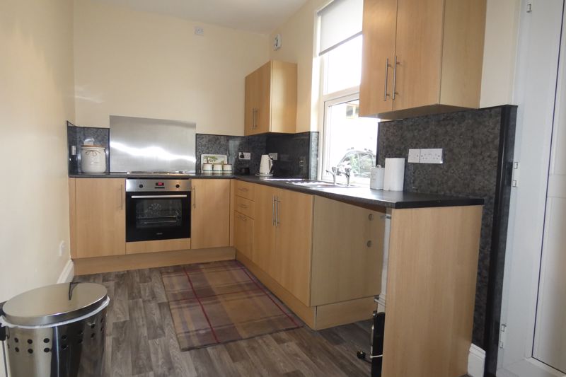 Kitchen/Breakfast- click for photo gallery